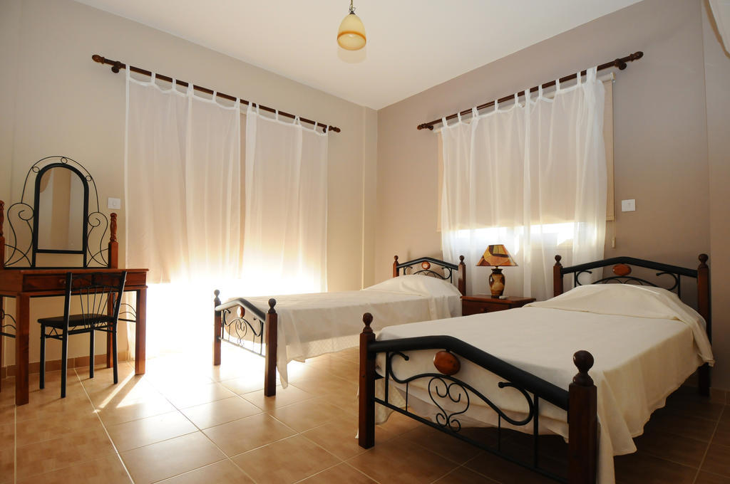 Citrus Grove Villa Argaka Bilik gambar